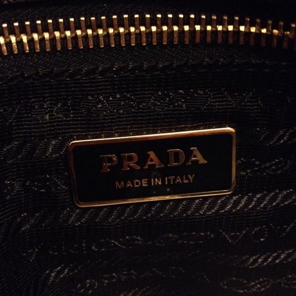 Prada large black double-zip saffiano tote - Picture 3 of 3