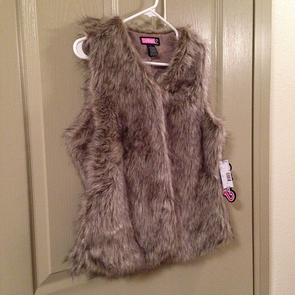Faux fur vest