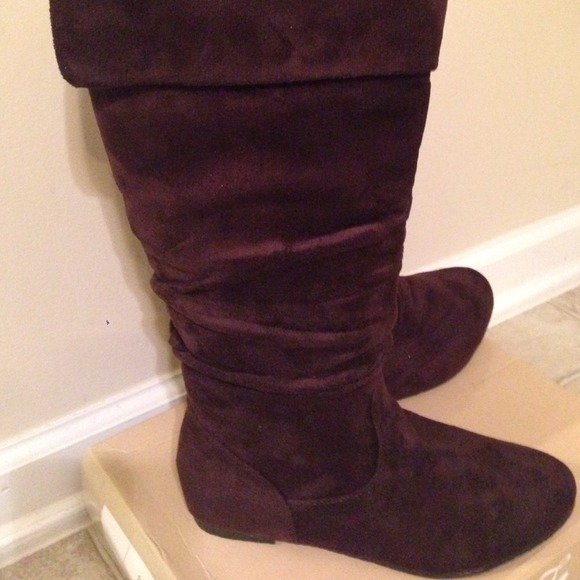 Boots - Picture 3 of 3