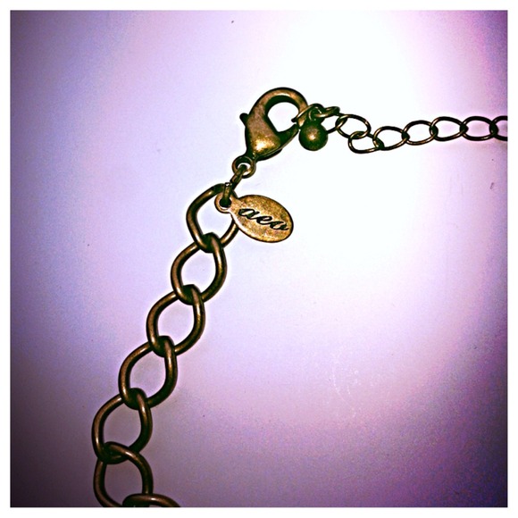 American Eagle Outfitters Chunky Vintage Necklace - Picture 2 of 3