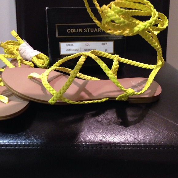 New Colin Stuart, yellow braided gladiator sandals - Picture 3 of 3