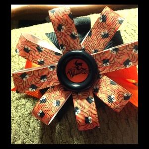 Spider boutique bow