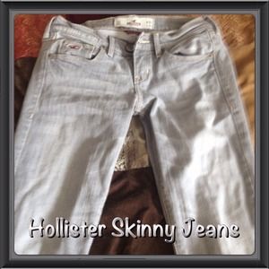 🍭-🎉HOST PICK🎉 Hollister Light Grey Skinny Jeans