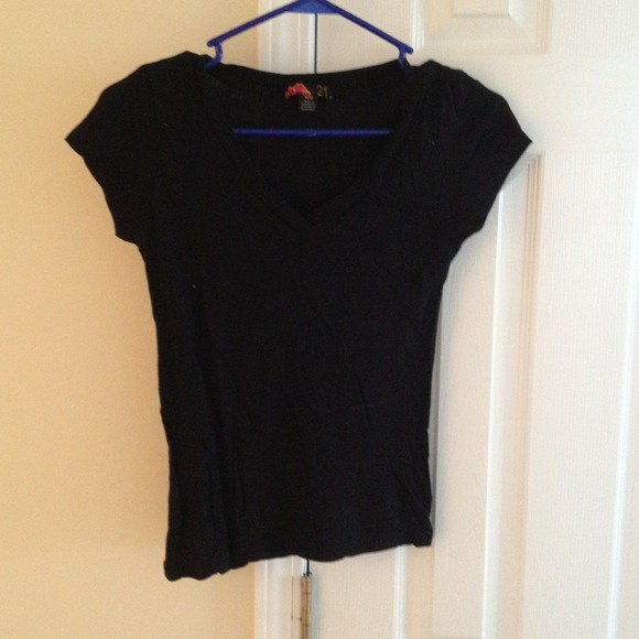 Black tee