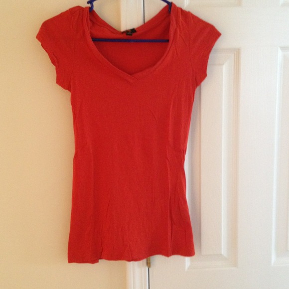 Orange tee