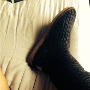 Black Knit Uggs WITHOUT BUTTONS