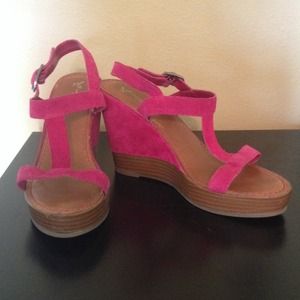American Eagle Wedges