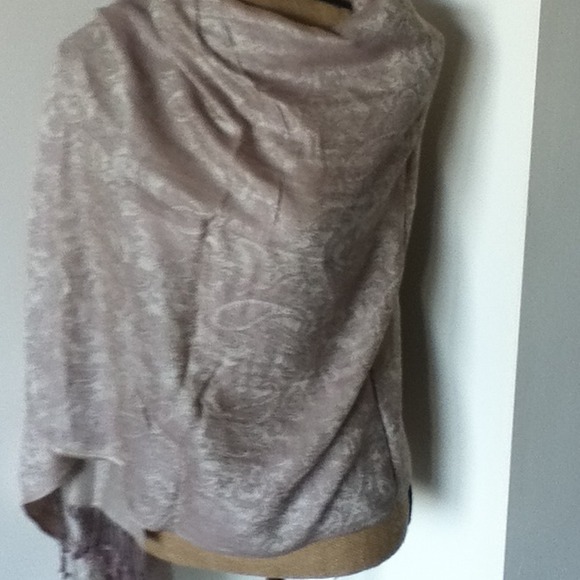 BUNDLE 2 PASHMINAS SOLD to Necee - Picture 3 of 4