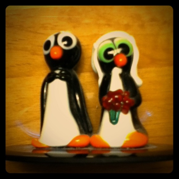***SOLD**** Bride and groom penguin glass figurine
