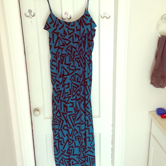 Beautiful flowing maxi dress!