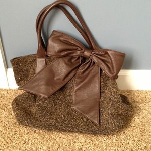 Deux Lux brown black gold bag tote  detachable bow