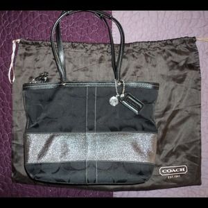 Coach Signature Black Tote Bag