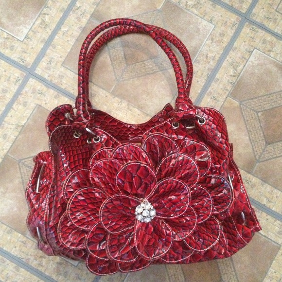 💢💢sold💢💢Red/black snake skin printed purse