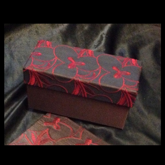 Stationary box