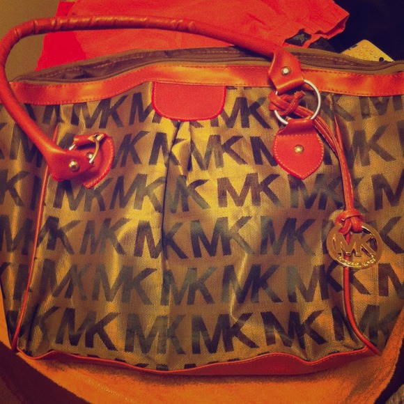 Handbag