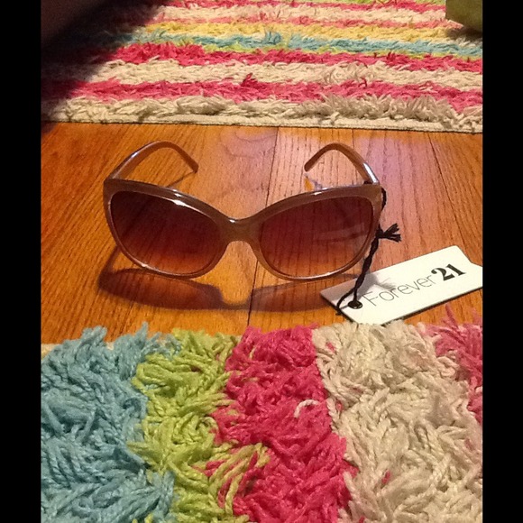 Tan forever 21 sunglasses