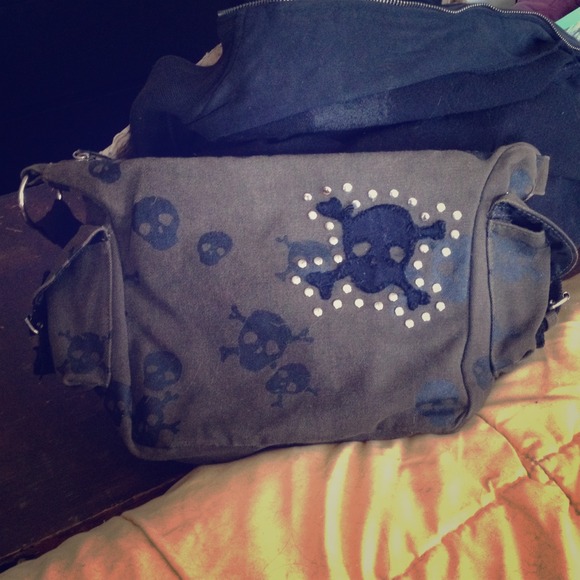 Skull bag