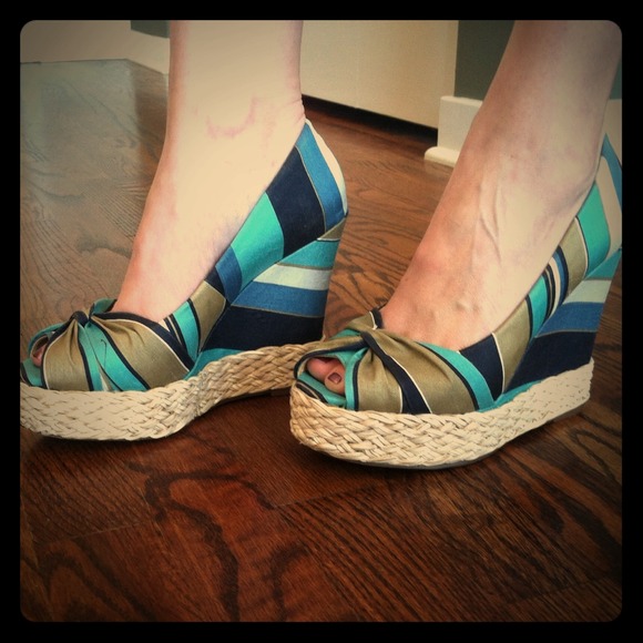 Blue linen wedges