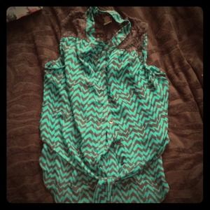 Black & green chevron rocker print tank