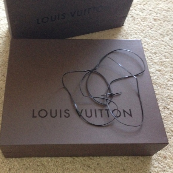 Large LV box and bag 100% authentic.