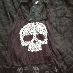 Black tank top flower skull with flower skull back