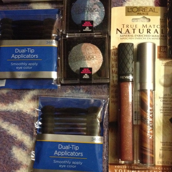 🚫bundled🚫Makeup bundle - Picture 2 of 4