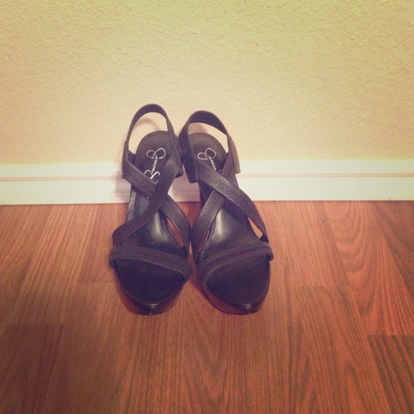Jessica Simpson Black Pumps