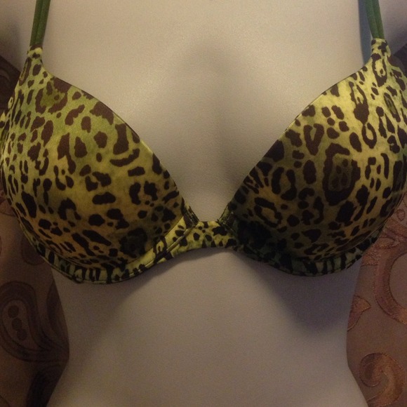 🚫SOLD🚫Very sexy push up. NWT Green  cheetah - Picture 1 of 2