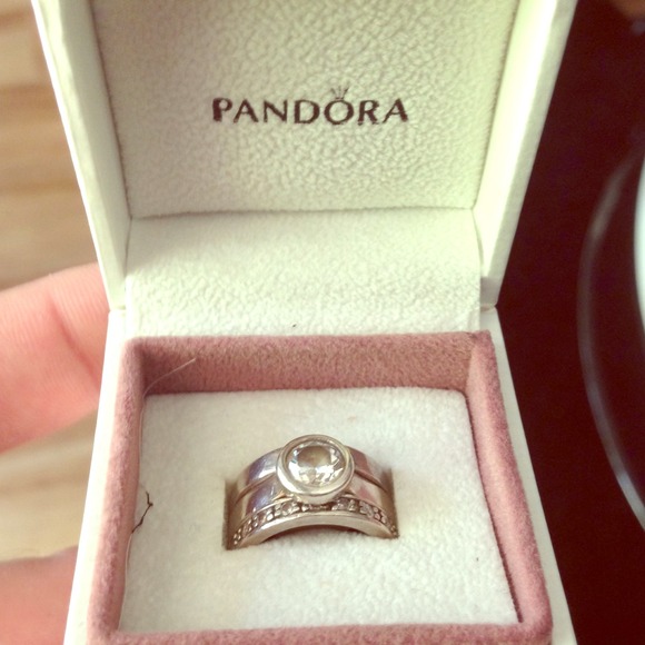 Pandora Ring