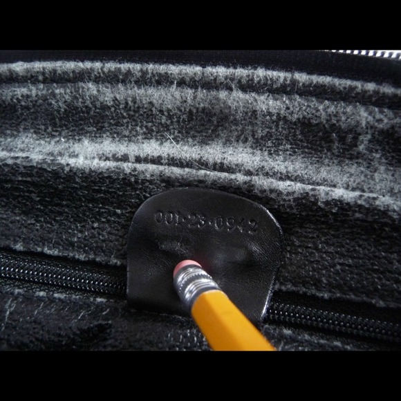 Authentic Gucci monogram bag - Picture 3 of 4