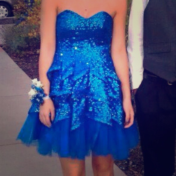 Dress - Picture 1 of 1