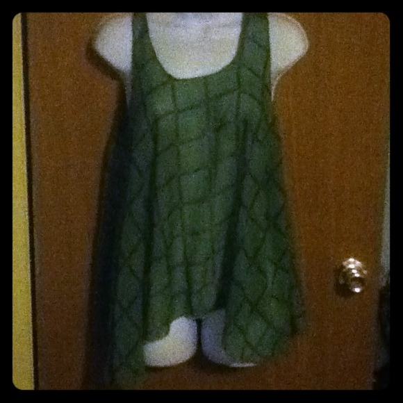 Traded Sz lg sheer green tank