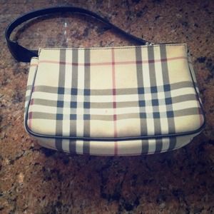 Burberry purse