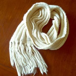 Billabong scarf- cream color