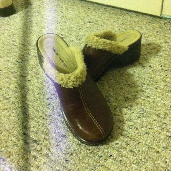 Shoes - Picture 2 of 3