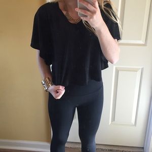 ♡Flowy sleeve crop top!