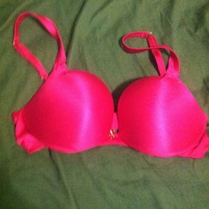 SOLD Bundle for Emily, 3 VS bras!