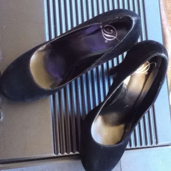 Black suede Shoes