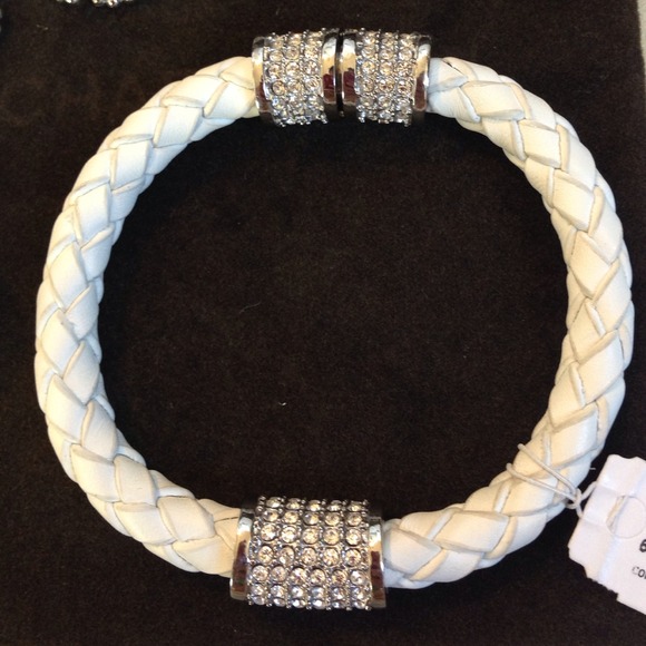 ✘✘✘SOLD✘✘✘ Michael kors bracelet - Picture 2 of 4