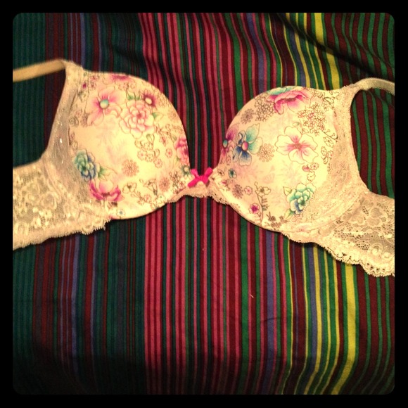 NWOT VS Dream Angels Push-up! 34C