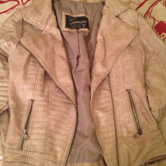 AUTHENTIC 2013 Guess Jacket 🔥🔥🔥🔥