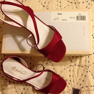 Red/Apple strappy heals