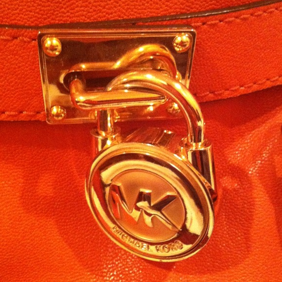 🎉🎉🎉HOST PICK 🎉🎉🎉Michael Kors - Picture 2 of 4