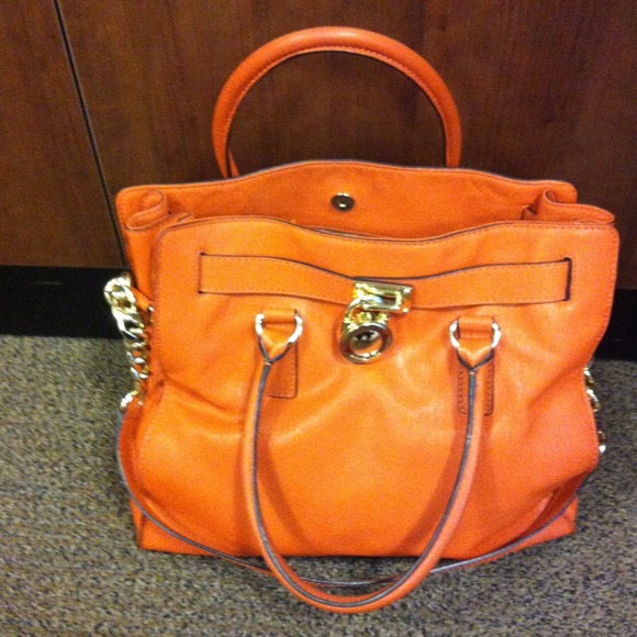 🎉🎉🎉HOST PICK 🎉🎉🎉Michael Kors - Picture 3 of 4