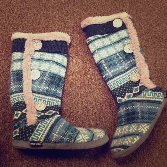Like New Muk Luks Slipper Boots