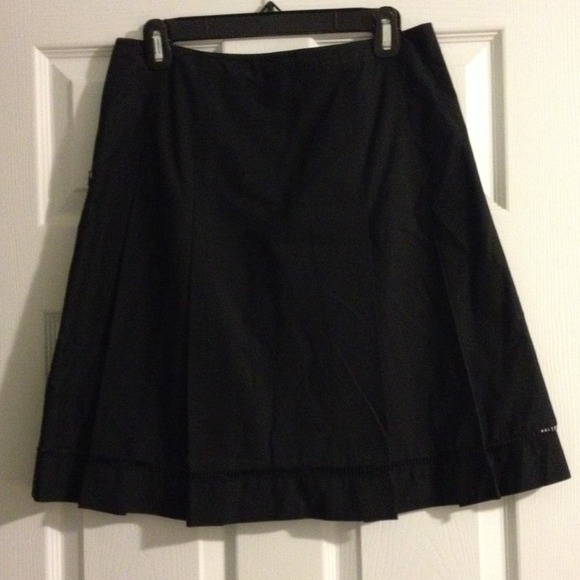 Pretty black cotton A-line skirt with hem detail - Picture 1 of 3