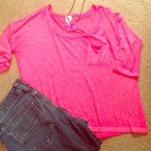 🎀🎀 Hot pink top  🎀🎀