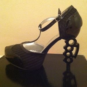 Black pinstripe brass knuckle heels..NEW!
