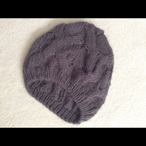 Beret. - Picture 2 of 3