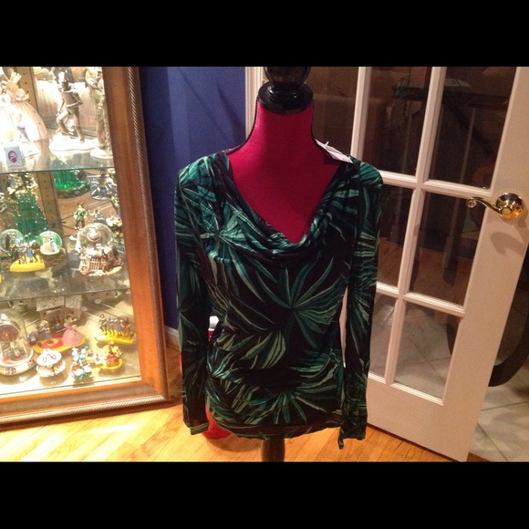 SOLD🎊🎉🎊🎊🎉🎊🌺Michael Kors Top